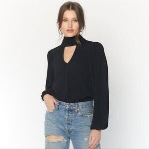 Flynn Skye Lina Mock Neck Keyhole Blouse Top Black Women's Medium Office Siren